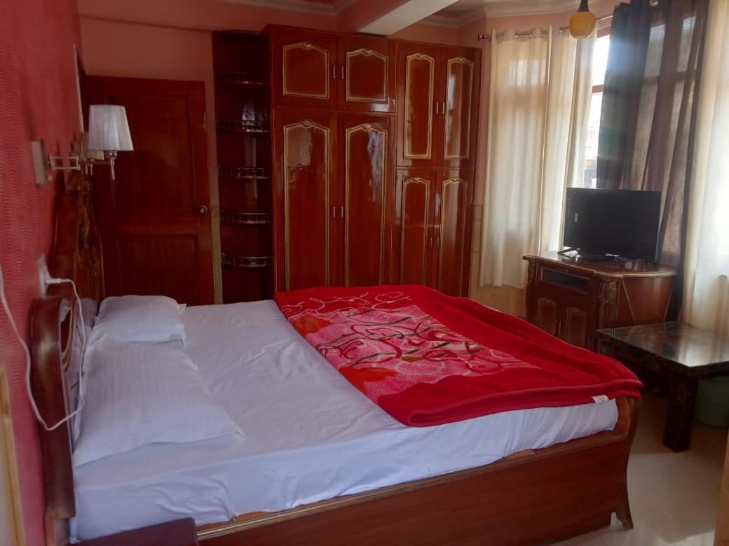Sharma Apartment Jutogh Esterno foto